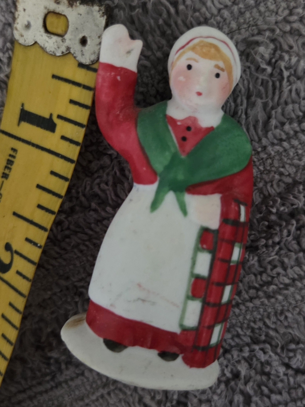 vintage porcelain Lemax Mrs. Santa Claus Figurine  holiday village Dickensvale